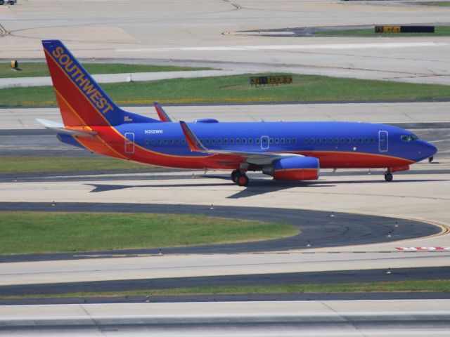 Boeing 737-700 (N212WN) - Taxiing - 6/17/12