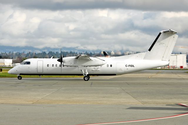 de Havilland Dash 8-300 (C-FIDL)