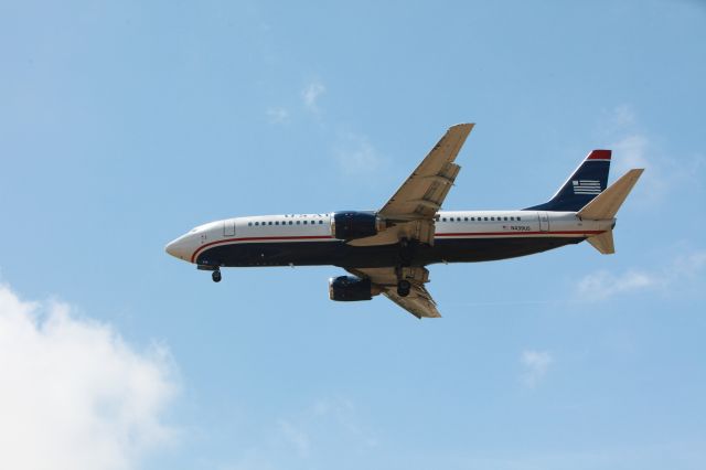 BOEING 737-400 (N439US)