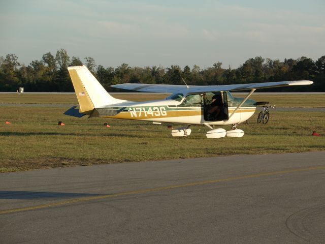 Cessna Skyhawk (N7143G) - SERFI 2008