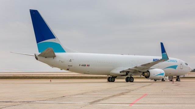 Boeing 737-700 (F-HIQB)