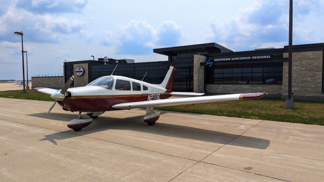 Piper Cherokee (N21116) - N21116 sitting pretty on the apron at Janesville