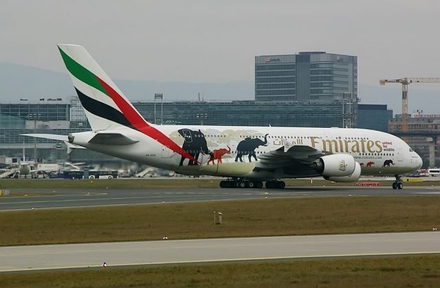 Airbus A380-800 (A6-EDG)