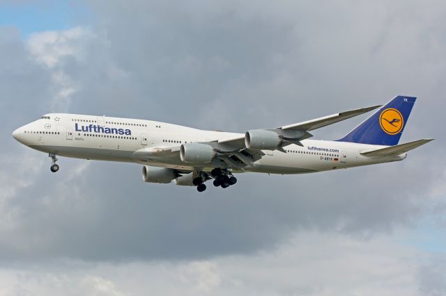 BOEING 747-8 (D-ABYK)