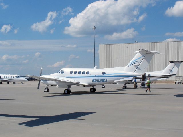 Beechcraft Super King Air 200 (N503WJ) - King Air 200 make grat charter / business aircraft.