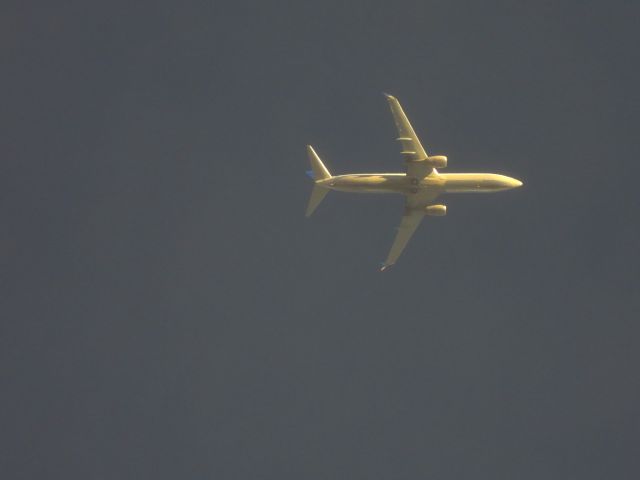 Boeing 737-900 (N37466) - UAL2276