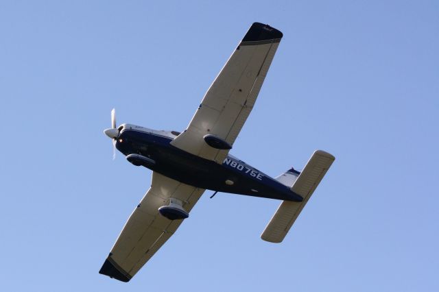 Piper Cherokee (N8075E) - Piper Cherokee (N8075E) flies over Buchan Airport