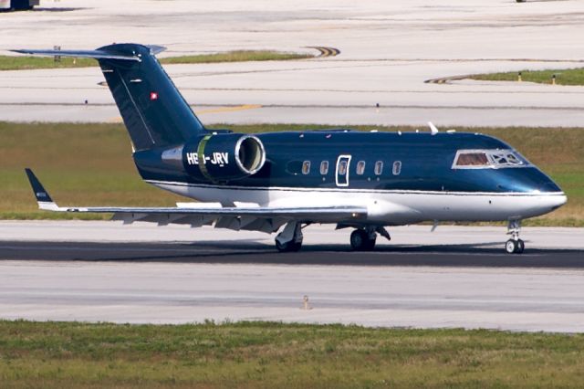 Canadair Challenger (HB-JRV) - Interesting windshield!