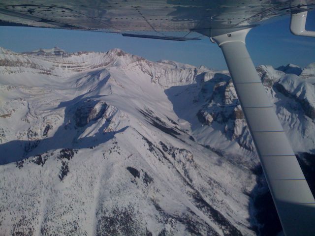 Cessna Skyhawk (C-GKMH) - Inflight from CYGE to CYBW