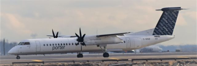 de Havilland Dash 8-400 (C-GKQF)