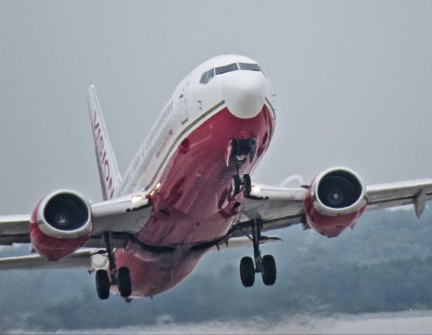 BOEING 737-400 (N745VA)