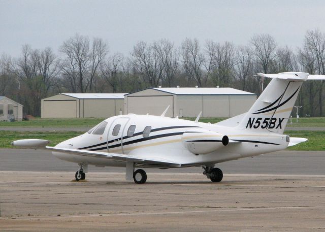 Eclipse 500 (N55BX) - Parked at the Downtown Shreveport airport.