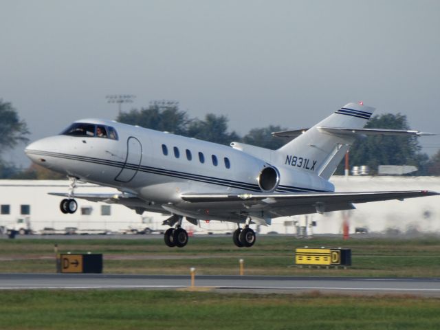 Hawker 800 (N831LX)