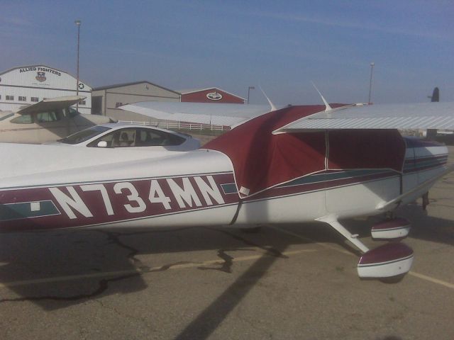 Cessna Skyhawk (N734MN)