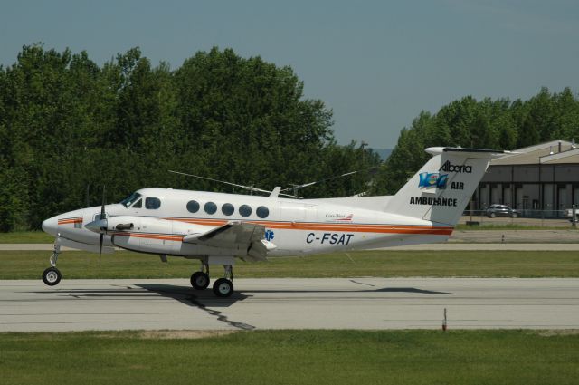 Beechcraft Super King Air 200 (C-FSAT)