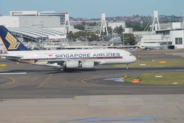 Airbus A380-800 (9V-SKG)