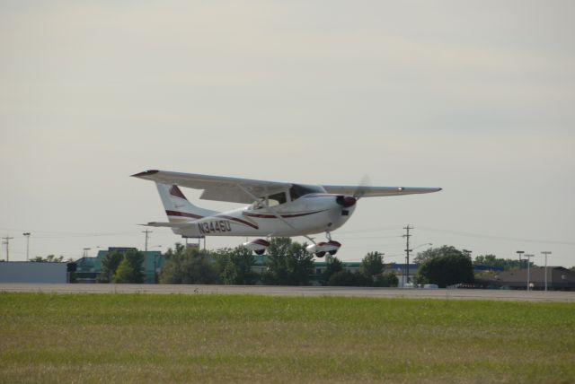 Cessna Skylane (N3446U)