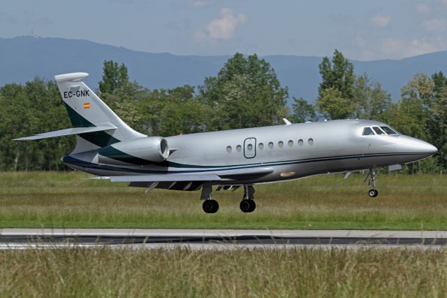 Dassault Falcon 2000 (EC-GNK)