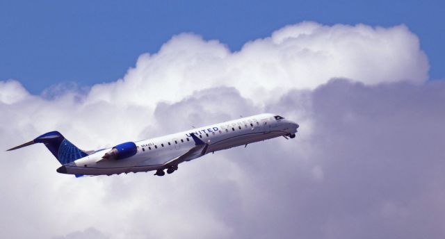 Canadair Regional Jet CRJ-700 (N544GJ) - Shortly after departure is this 2006 United Airlines Express Mitsubishi Canadair Regional Jet 550 in the Spring of 2024.