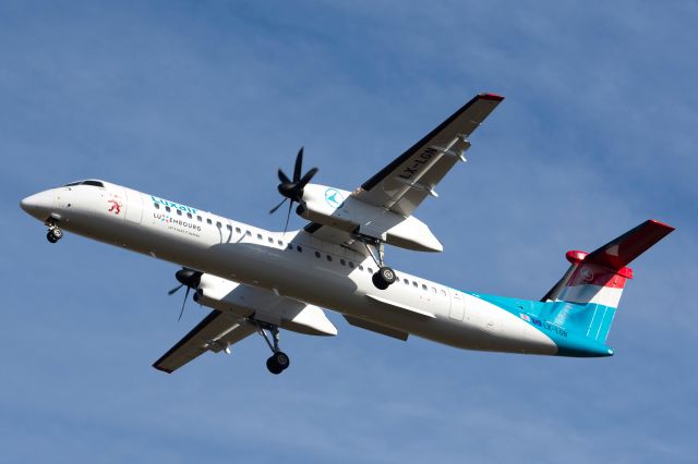 de Havilland Dash 8-400 (LX-LGN)