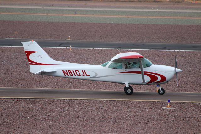 Cessna Skyhawk (N810JL)