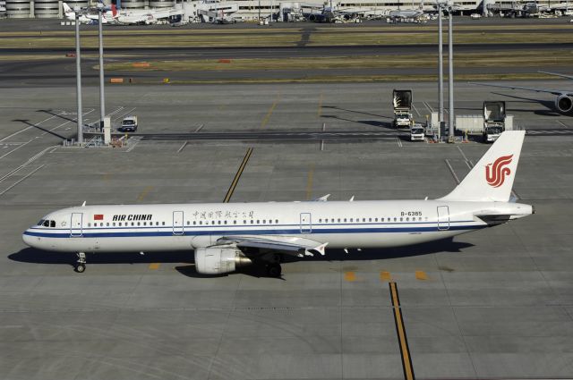 Airbus A321 (B-6385) - Taxing at Haneda Intl Airport on 2012/12/12