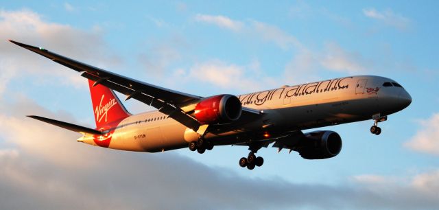 Boeing 787-9 Dreamliner (G-VYUM) - Taken from the theshold of 09L