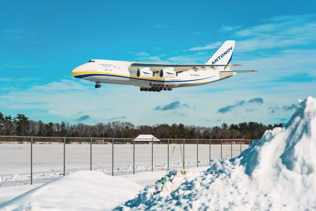 Antonov An-124 Ruslan (UR-82007)