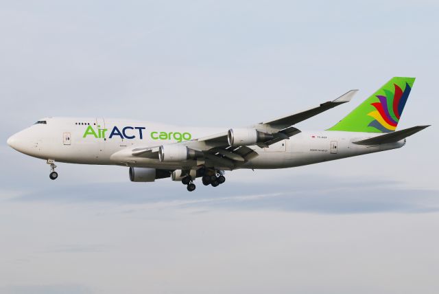 Boeing 747-400 (TC-ACF)