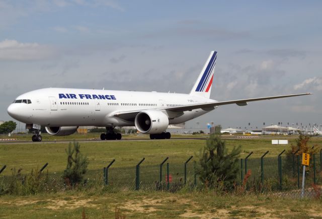 Boeing 777-200 (F-GSPJ)