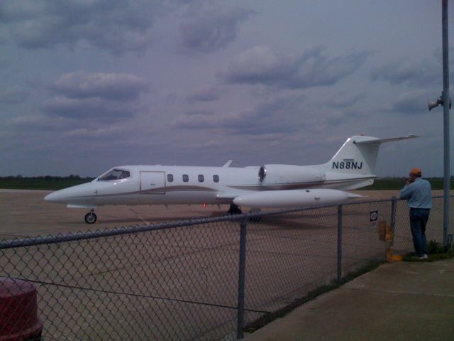 Learjet 35 (N88NJ)