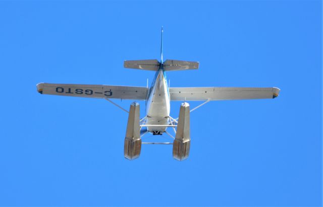 C-GSTO — - C-GSTO Cessna Skyhawk 172-K survolant la ville de Lavaltrie QC. Le 30-10-2022 à 11:12