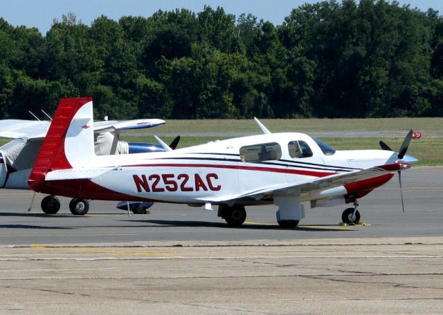 Mooney M-20 (N252AC) - At Downtown Shreveport.