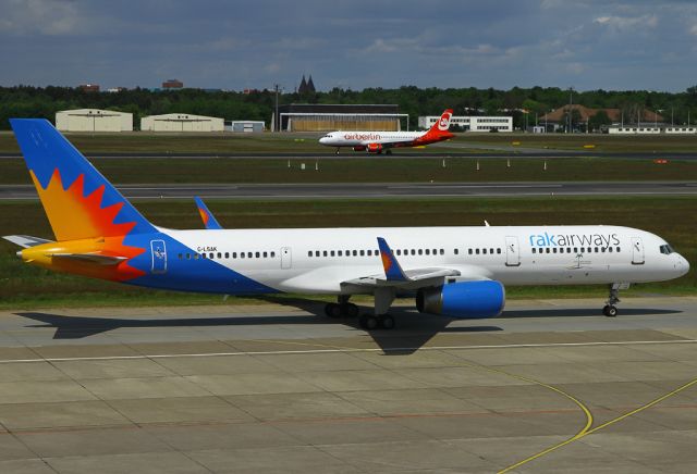 Boeing 757-200 (G-LSAK) - Boeing 757-23N  RAK Airways at Berlin-Tegel.