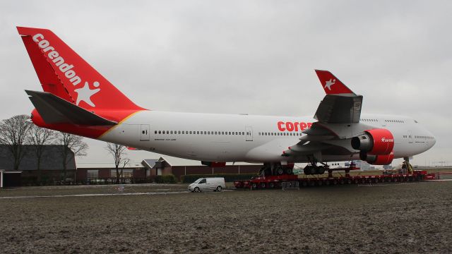 Boeing 747-400 (PH-BFB)