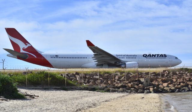 Airbus A330-300 (VH-QPF) - Qantas A330-300 taxi past the Beech Plane Spotting Sydney Airport