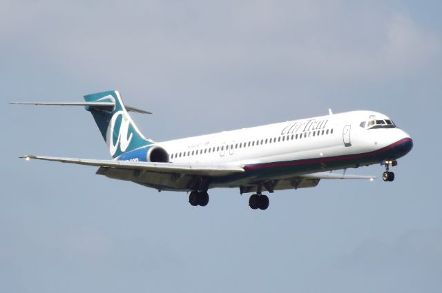 Boeing 717-200 (N940AT) - Approach to 9L at FLL