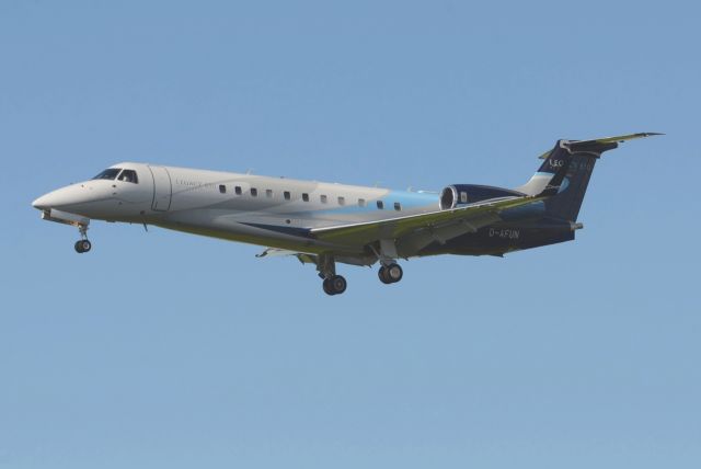 Embraer ERJ-135 (D-AFUN)