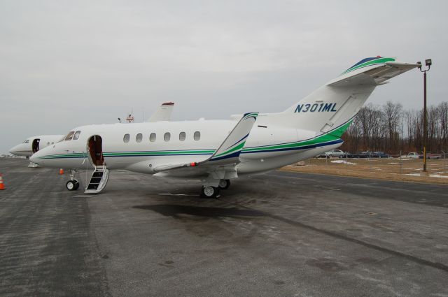 Hawker 800 (N301ML)