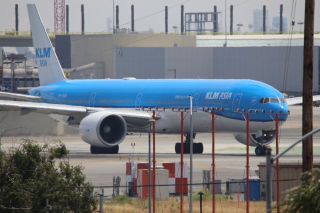 BOEING 777-300ER (PH-BVB)