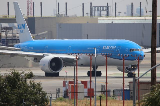 BOEING 777-300ER (PH-BVB)