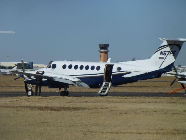 Beechcraft Super King Air 300 (N57PE)