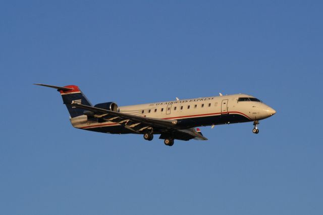 Canadair Regional Jet CRJ-100 (N439AW) - Arriving in Montreal on runway 24R