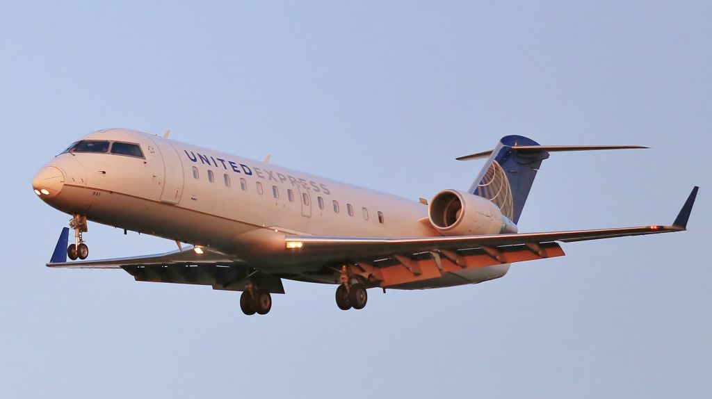 Canadair Regional Jet CRJ-200 (N941SW)