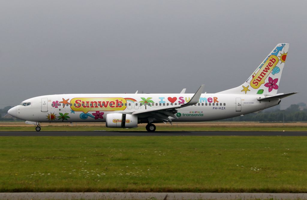 Boeing 737-800 (PH-HZX)