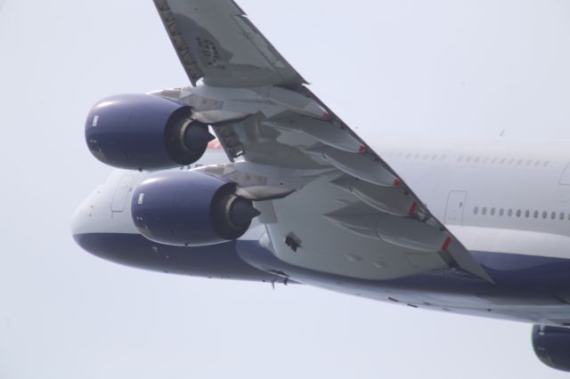 Airbus A380-800 (G-XLEG)