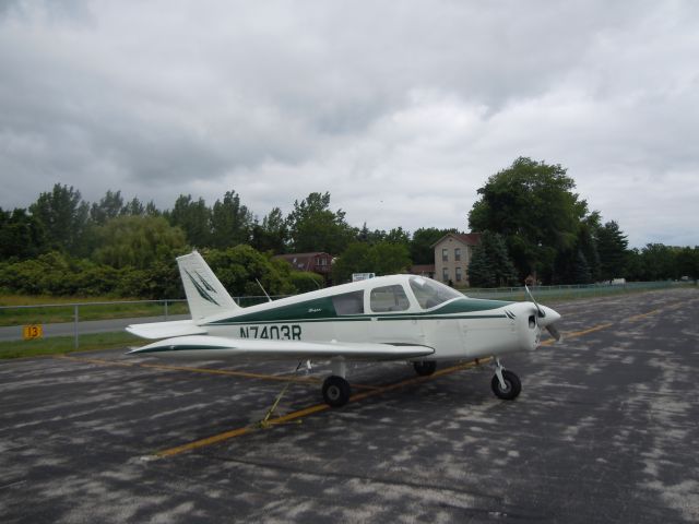 Piper Cherokee (N7403R)