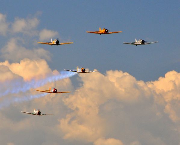 — — - 08272011 Wings Over Waukesha Airshow