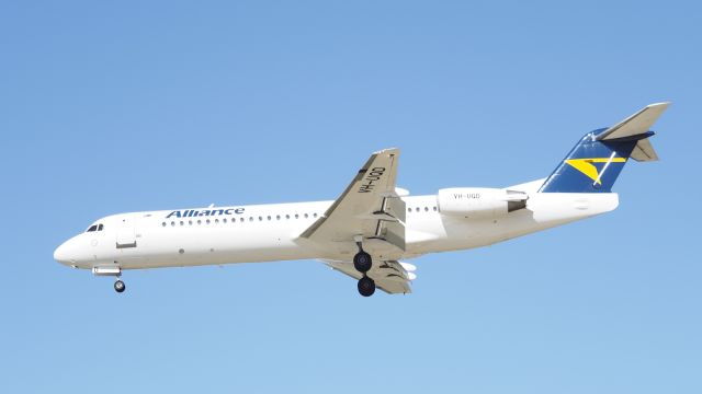 Fokker 100 (VH-UQD) - Fokker 100 Alliance Airlines VH-UQD short final runway 06 YPPH 120719.