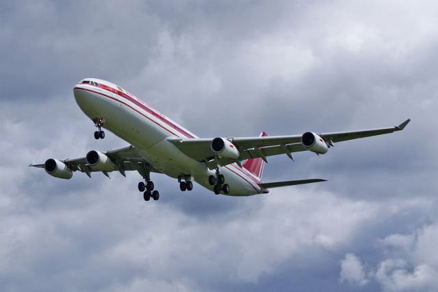 Airbus A340-300 (3B-NBI) - Airbus A340-313E  Air Mauritius  EGLL London Heathrow  Great Britain  20.July 2008